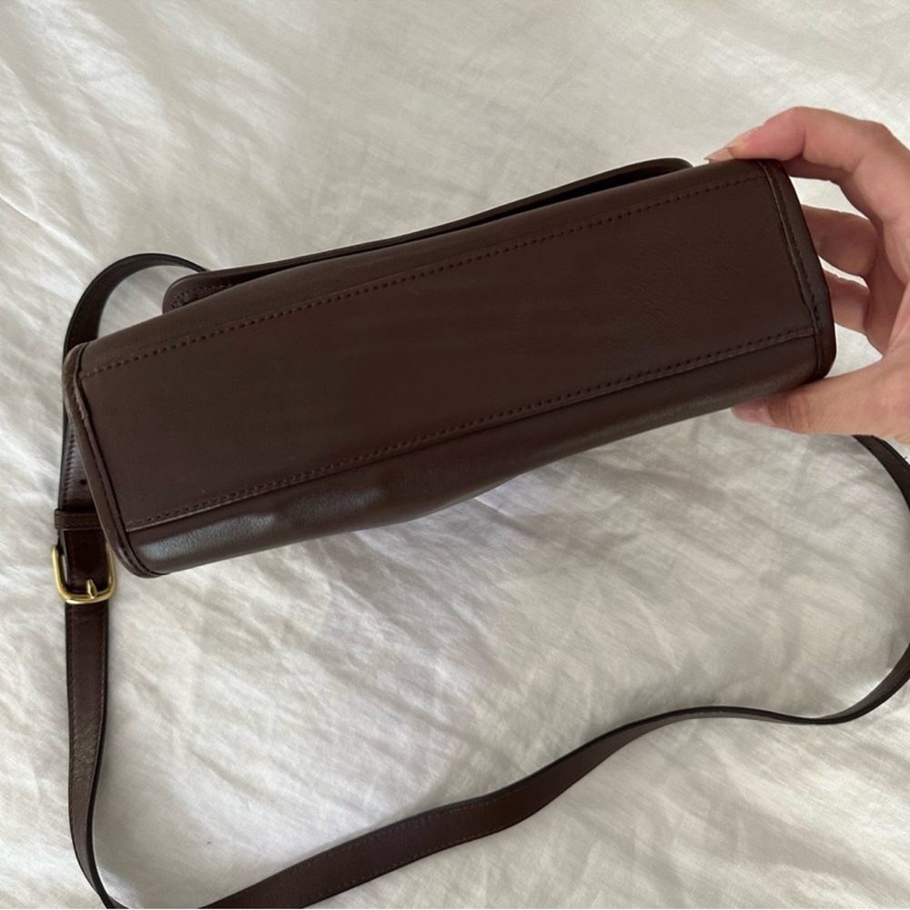 Vintage Coach Court Bag (Style #9870) in Mahogany brown leather - Picture 5 of 8